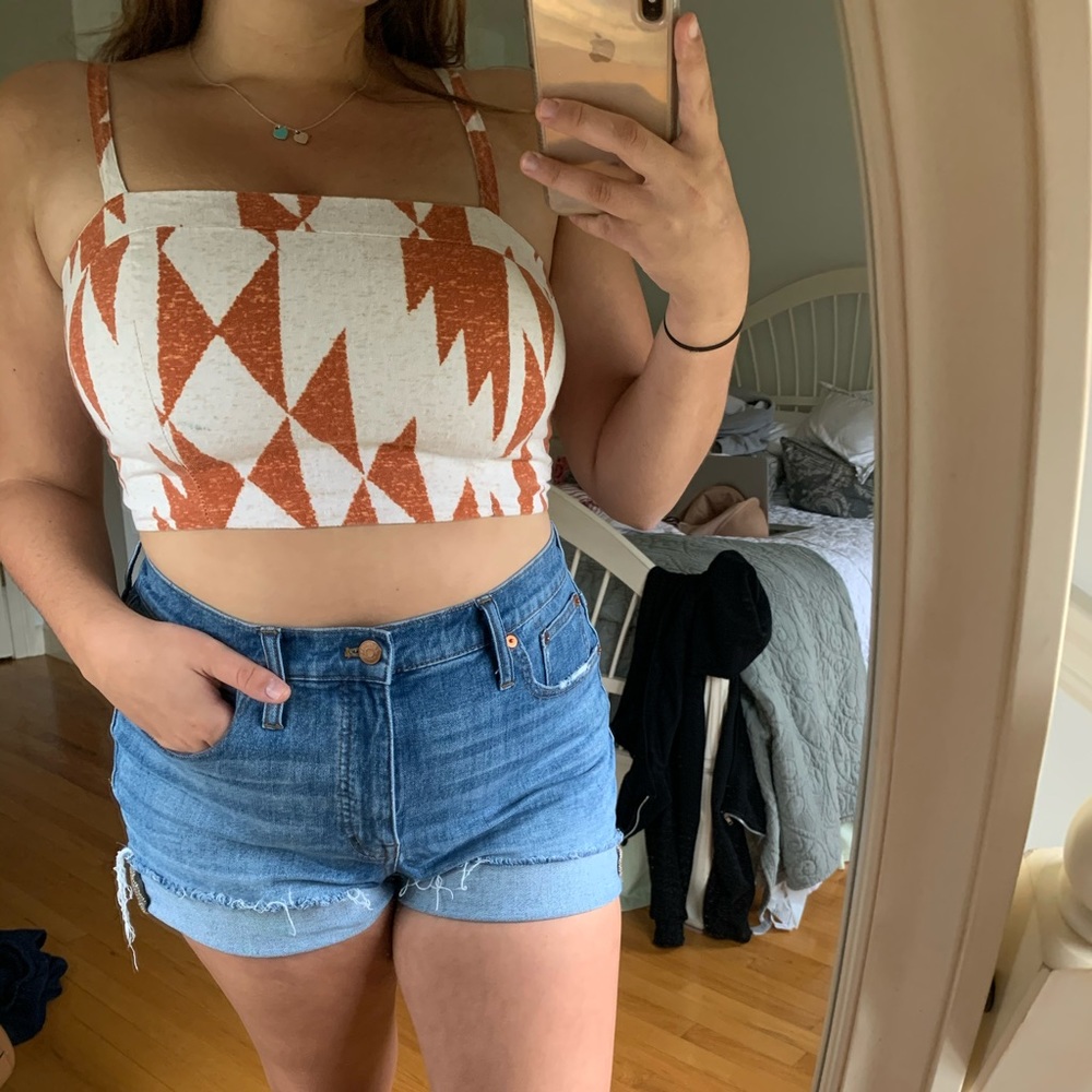 CROPPED TANK TOP